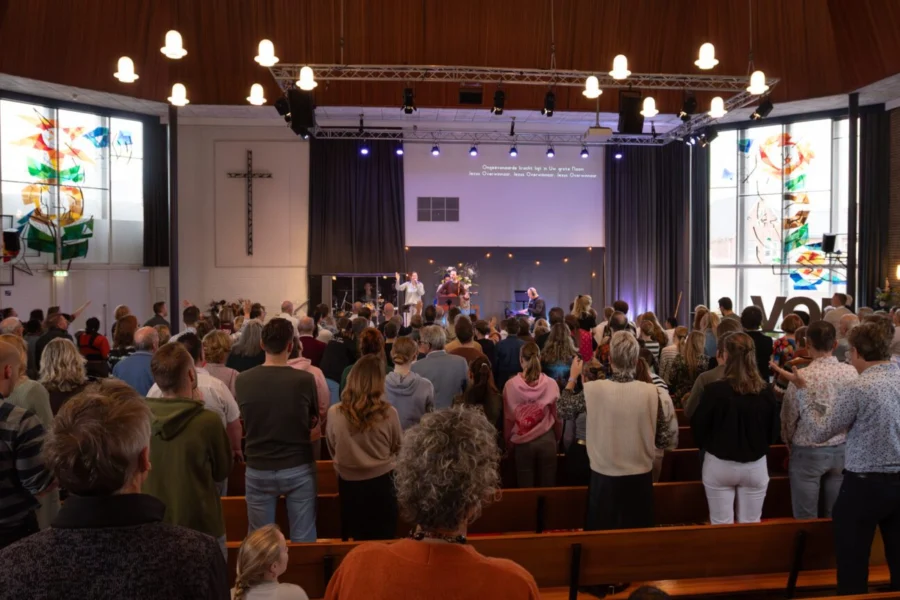 Zondagse viering in Wavemakers Maassluis